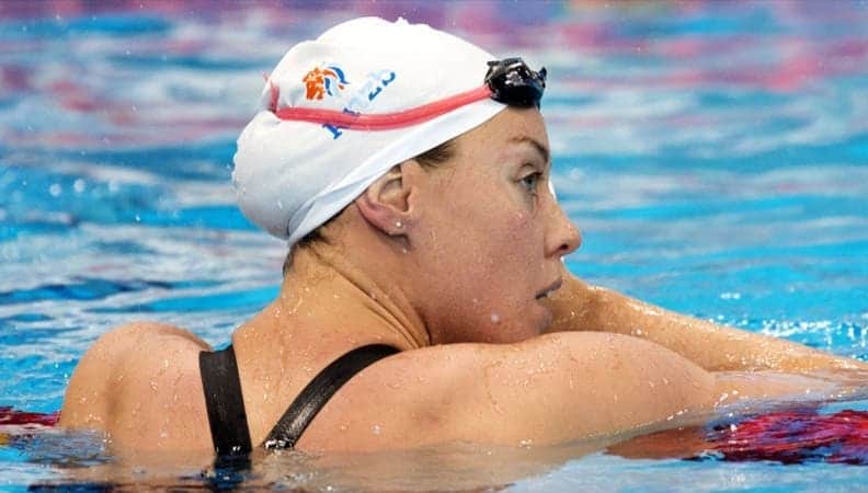 フェムケ・ヘームスケルクのインスタグラム：「Bad news: Although all my covid-tests came back negative, my husband tested positive. Therefore I'm not allowed to race at the Rotterdam Qualification Meet 3-6 december. I'm very sad that I can't defend my qualifications on the 50 and 100 free. Especially being tested negative myself makes it extra hard to swallow. But I could possibly still be a risk for the other athletes. As always... I'll be back🔥 . . . #Tokyo2021 #RQM #TeamNL」