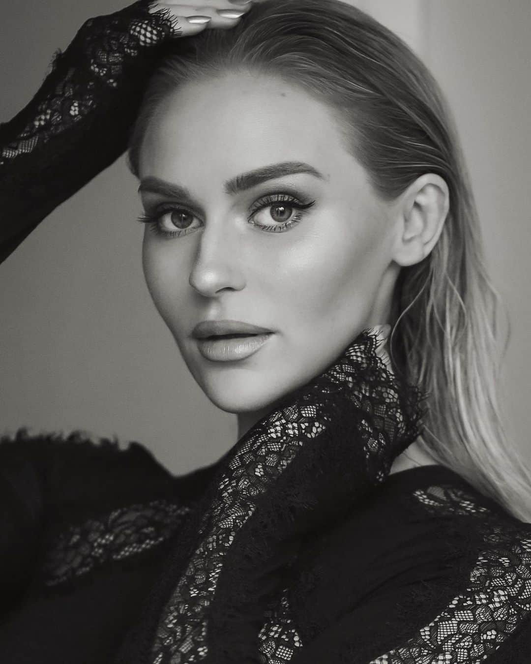 Anna Nyströmのインスタグラム：「🖤」