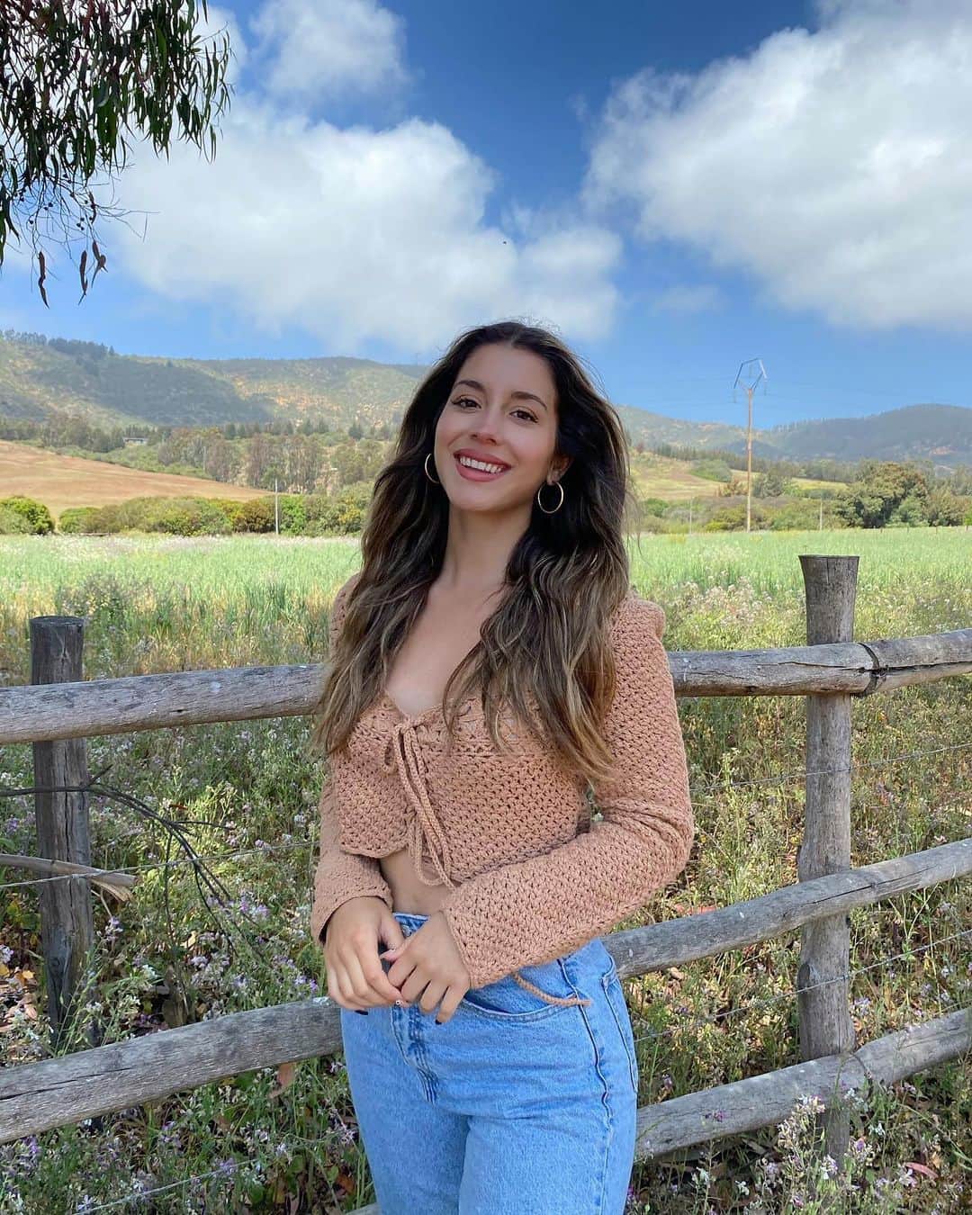 TULAROSAのインスタグラム：「look & feel your best in livable, lovable cotton✨🌿💛 @valentinafloresvf in the Zenith Crochet Sweater -  shop this @discovercotton look and many more in The Cotton Shop on revolve.com #ShopCotton」