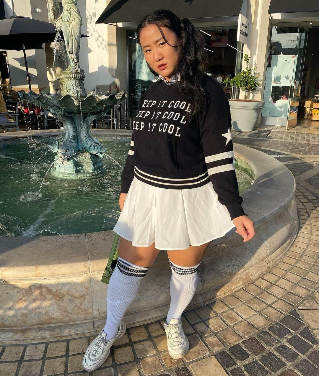 藤井美穂のインスタグラム：「Feels like going back to high school. Skirt @sheinofficial @sheincurve  http://shein.top/gc95sas From 11/28 through 12/2, SHEIN is holding its annual Cyber Monday Sale! § Include #SHEIN, #SHEINgals, #SHEINcybermonday  Use my code S21eR for an additional 15% off the SHEIN site!」