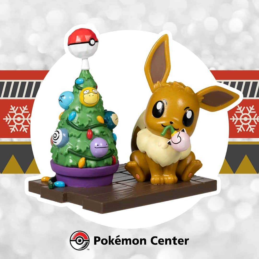 Pokémonさんのインスタグラム写真 - (PokémonInstagram)「We see some familiar friends on that tree, Eevee. 👀  US and Canadian Trainers: tap the link in our bio to find this figure from @OriginalFunko and the #PokemonCenter! 🎄」12月3日 4時09分 - pokemon