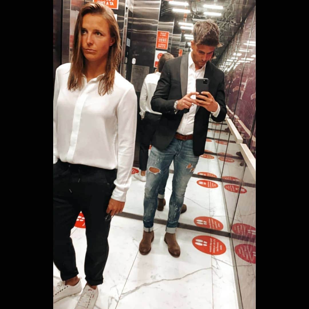 キルステン・フリプケンスのインスタグラム：「🤓 🤓 #susenklus」