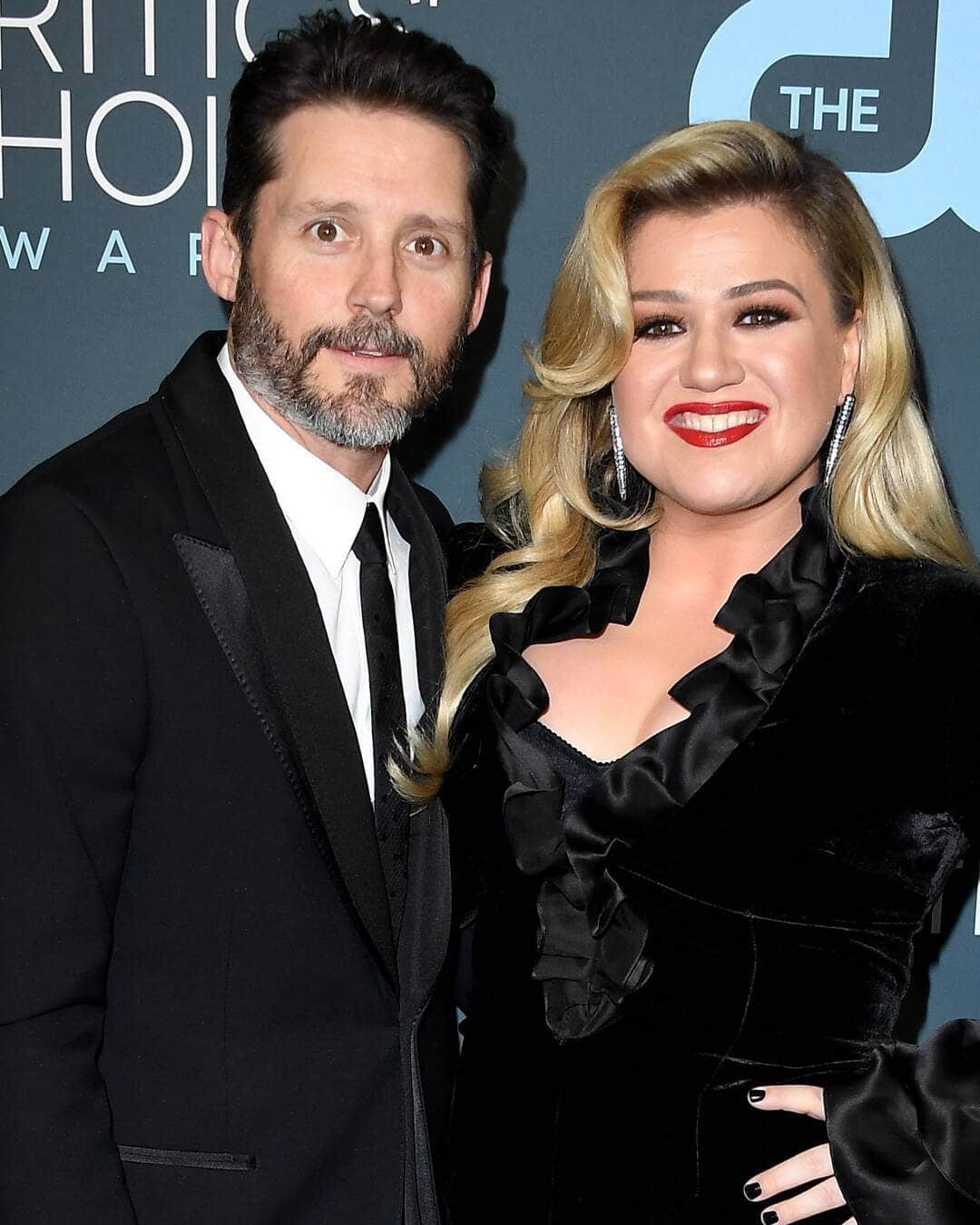 E! Onlineさんのインスタグラム写真 - (E! OnlineInstagram)「Kelly Clarkson's ex Brandon Blackstock has asked for $436K a month in child and spousal support as divorce proceedings continue. 👀 A full update on where the divorce stands following their nearly 7-year marriage is in our bio. (📷: Getty)」12月3日 5時30分 - enews