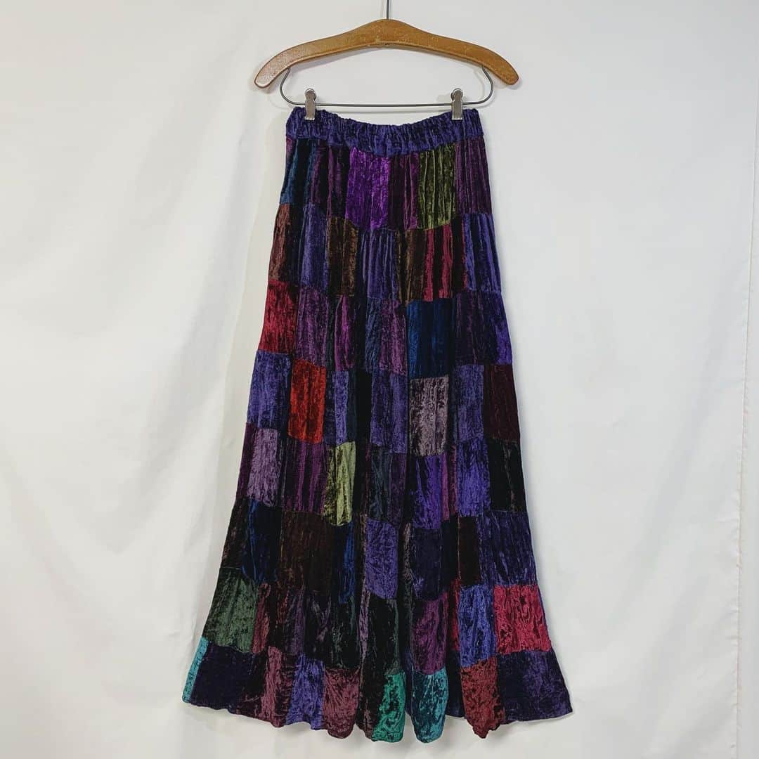 i nouのインスタグラム：「. SOLD. . patchwork velours maxi skirt #inou_vintageclothing」