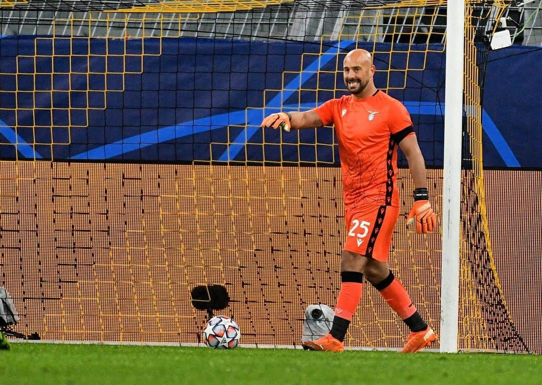 ホセ・マヌエル・レイナのインスタグラム：「Peccato!! 😅 Comunque... tutto nelle nostre mani per andare avanti settimana prossima!! 👊🏼🔵 #UCL #CMonEagles」