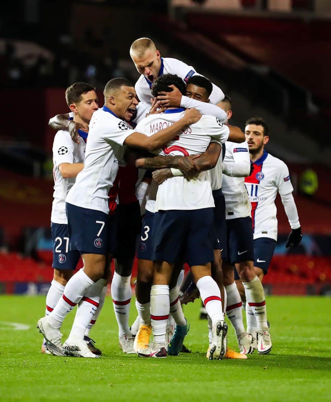 マルコス・アオアス・コレアのインスタグラム：「Victoire importante aujourd’hui, fière de de notre équipe, encore une finale à jouer 💪🏾🔥 #AllezPSG 📸 PA Images / Icon Sport」