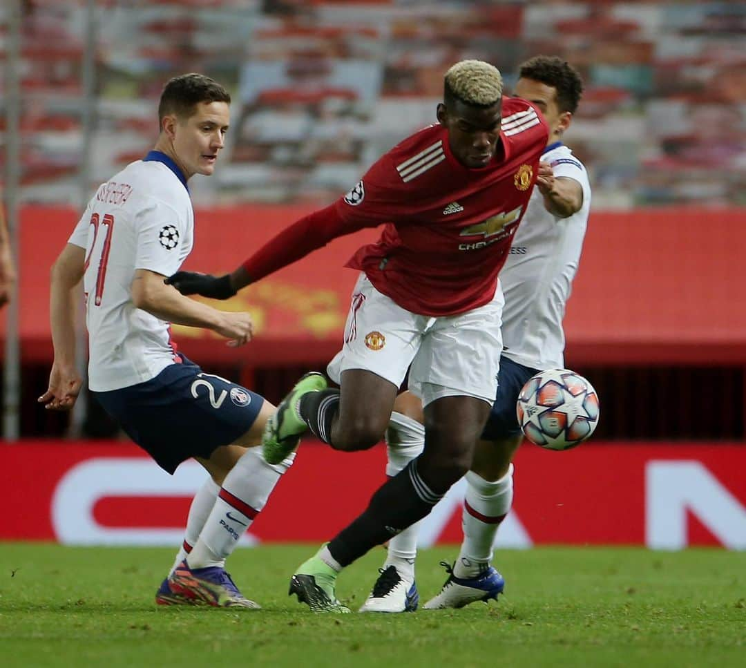 ポール・ポグバさんのインスタグラム写真 - (ポール・ポグバInstagram)「Not our day but we're still in this! Heads up! 💪🏾」12月3日 8時18分 - paulpogba