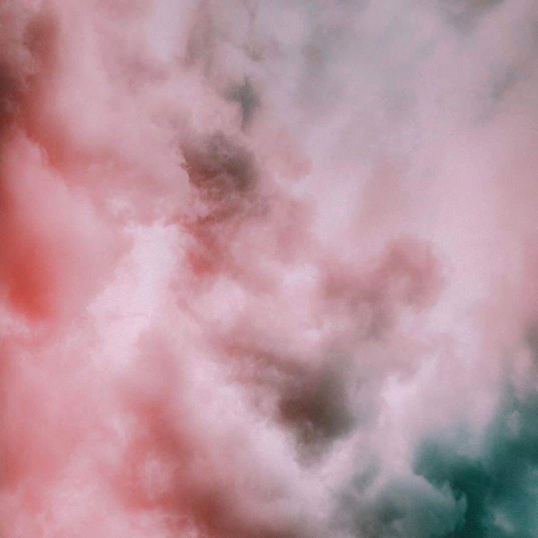 Beam & Anchorのインスタグラム：「Hi guys, a friendly unsolicited suggestion: within this potent time of transition and transformation, it’s the perfect moment to have your astrological chart read by someone that deeply understands the significance of the current transits and can support you in finding more clarity on your path in an empowering and compassionate way. A great gift to give yourself or someone you love throughout this season. We highly recommend @practicemakesperson for her wisdom and insight. Reach out to her directly to schedule a session or purchase one in advance for someone you love. Magic is out there and in there for you to untap. Sometimes the gift of guidance is the best gift to both give and receive. 🎆🎆🎆」
