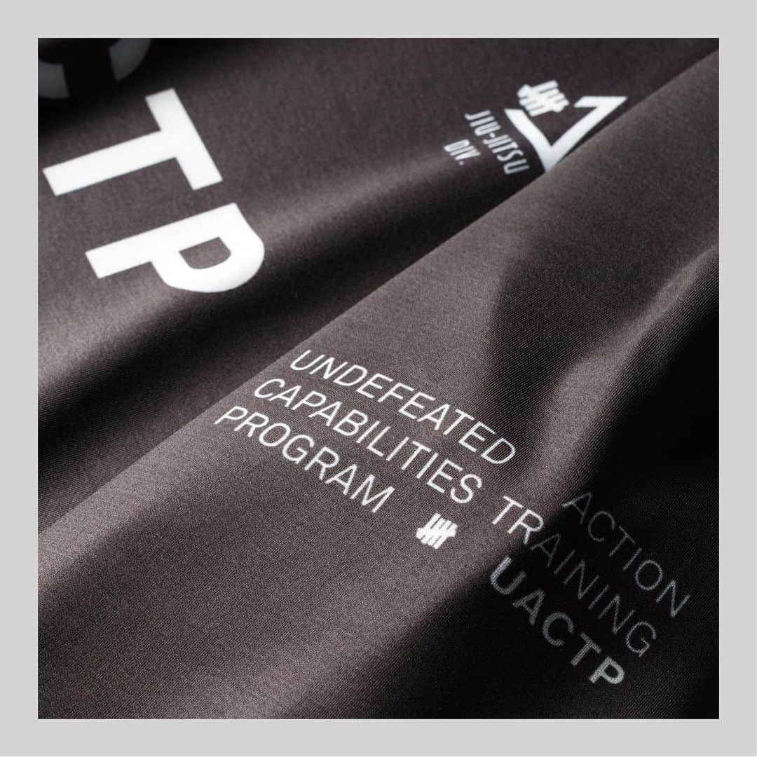 UNDFTDさんのインスタグラム写真 - (UNDFTDInstagram)「Introducing UACTP Performance Tech short and long sleeve base layers with "silver" anti-microbial fabric, mesh side panels,  and sublimated graphic hits.  Available 12/4 at Undefeated.com」12月3日 9時10分 - undefeatedinc
