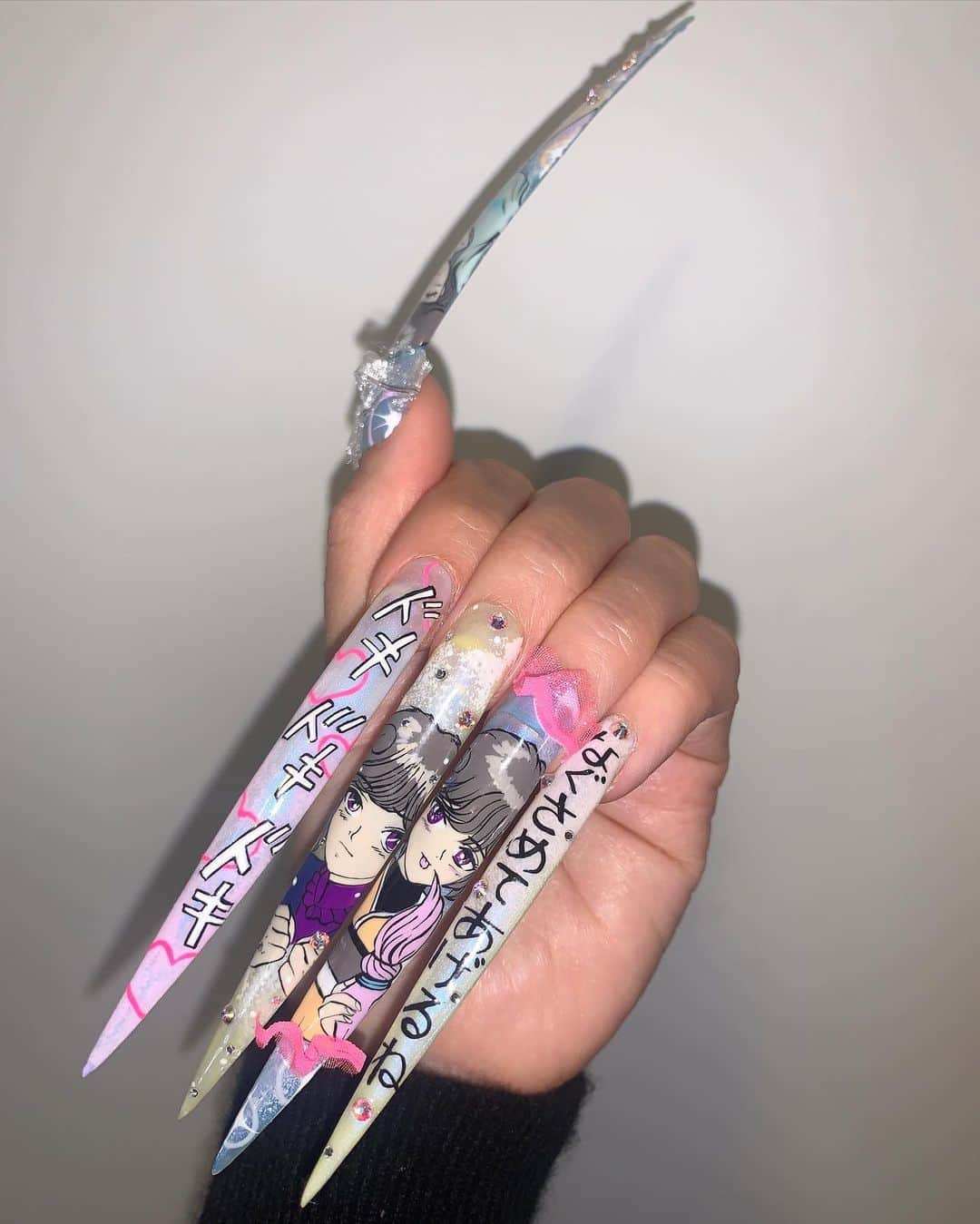 Mei Kawajiriさんのインスタグラム写真 - (Mei KawajiriInstagram)「I’m here for u 💜💭✨All handpainted 💕🍀💕#anime #nails💜💭 #nailsbymei #ドキドキ #なぐさめてあげるね」12月3日 9時13分 - nailsbymei