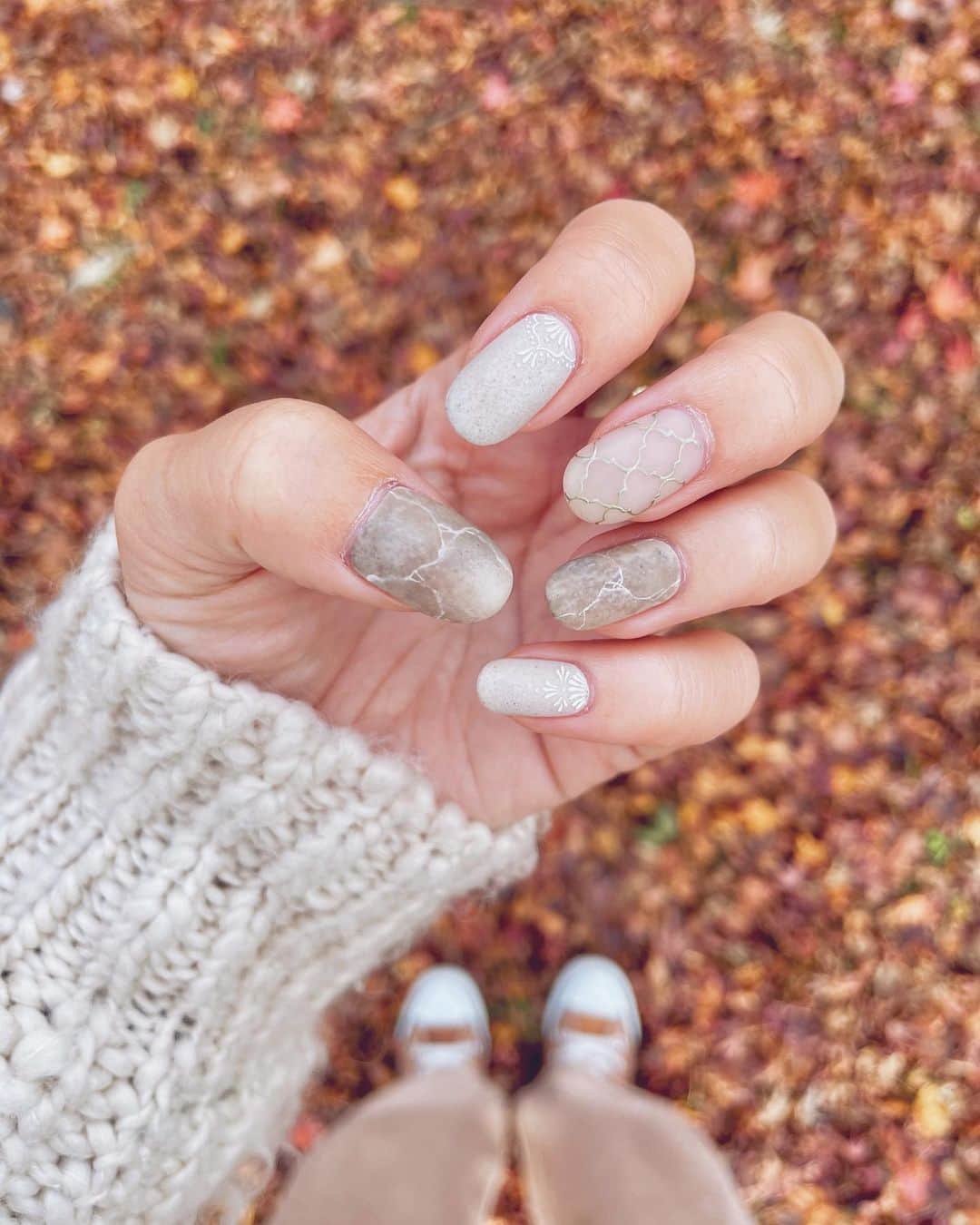のインスタグラム：「・ ・ 今回のnailもとびっきり可愛い💅💕 このマットnailがまた可愛いんだから💕 ・ ・ ・」