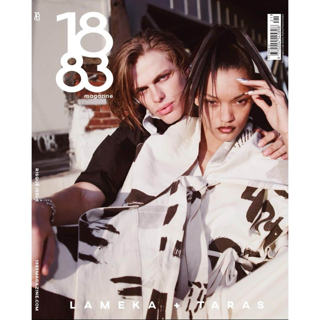 Kento Utsuboのインスタグラム：「New Cover 🌞 @lamekafox and @tarasvromanov  join us on the streets of Brooklyn for the @1883magazine fashion cover story 🌞  新しく雑誌の表紙のメイクをさせてもらいました🏵  メイクの事など聞きたい事とかありましたらなんでもコメントで聞いてください📝😊💫  photography @luukedickey fashion editor @krisanasotelo at @theonly.agency hair @koji_ichikawa at @theclub.newyork using @laicale makeup @kentoutsubo using @maccosmetics @macpro  manicurist @she.nails.it at @shelikescutie using @essie fashion assistants @theglambearstylist @christinerina @joeeverest fashion interns @camrynthayer @mcleanhaws @_erinwhite_ models  LamekaFox + TarasRomanov at @imgmodels  ——————————— ——————————— #photographer #コスメ #makeupartist #ファッション #youtuber #makeup #ビジネス #メイク好きさんと繋がりたい #メイクアップ #カメラ #fashion  #化粧品 #cosmetics #beauty  #美容学生 #photo  #ヘアカラー #美容 #美容師  #メイク #ビューティー #メイクアップ #メイクアップアーティスト #ユーチューバー  #かわいい #美容室 #ヘアアレンジ #youtube #hair #artmakeup」