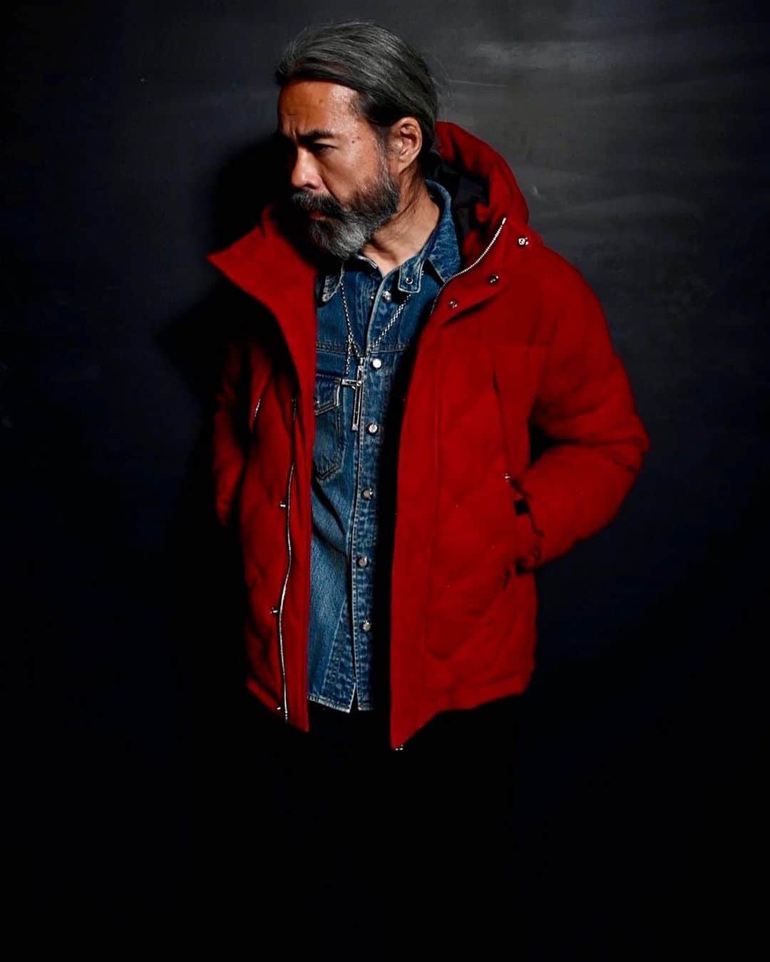 杉原勇武のインスタグラム：「展示会3日目❗️ Kangaroo suede stitch Down jacket． THE LINE Denim shirt．」