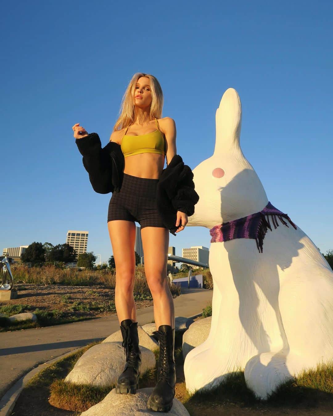 Joy Corriganさんのインスタグラム写真 - (Joy CorriganInstagram)「Energizer bunny ;)🐰 @alo」12月3日 10時50分 - joycorrigan