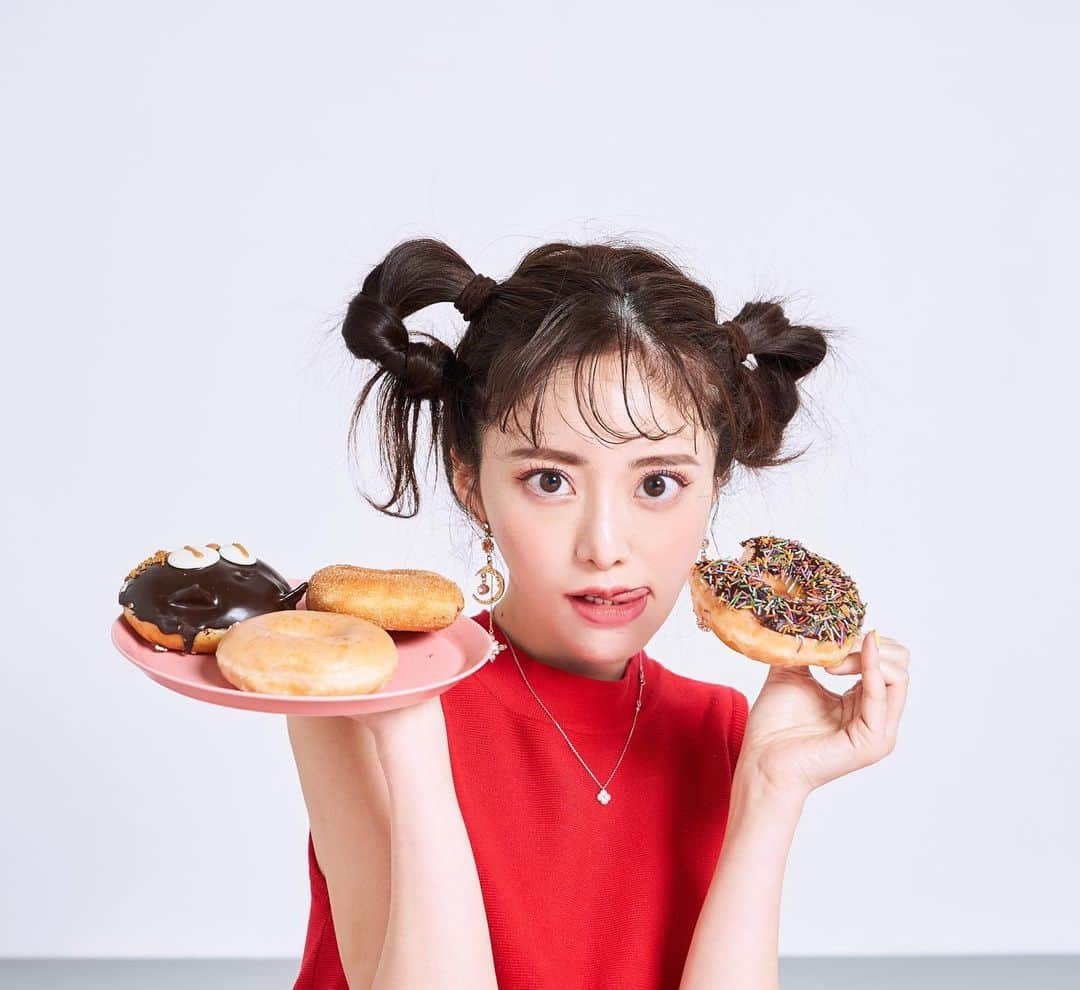 谷亜沙子さんのインスタグラム写真 - (谷亜沙子Instagram)「好吃🍩🍭🍏  #doughnuts #你好」12月3日 11時05分 - asyakodayo