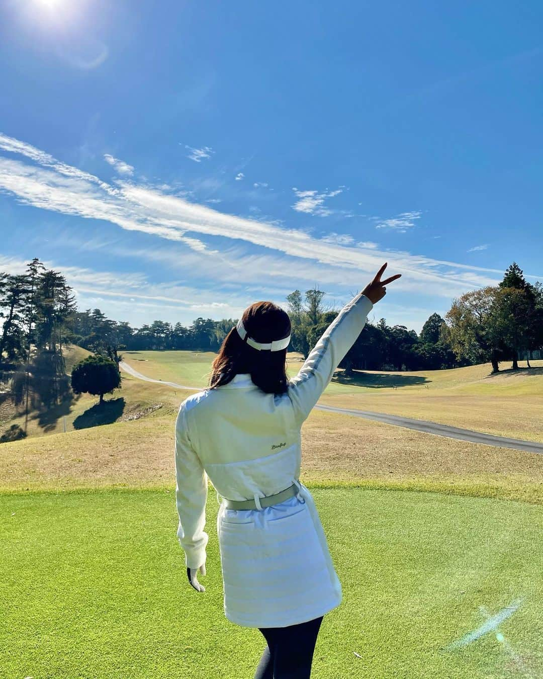 西村いちかさんのインスタグラム写真 - (西村いちかInstagram)「こないだ🏌️‍♀️ ゴルフ本当に下手だけど たくさん笑えて楽しくて大好き💙」12月3日 11時20分 - ichika_nishimura