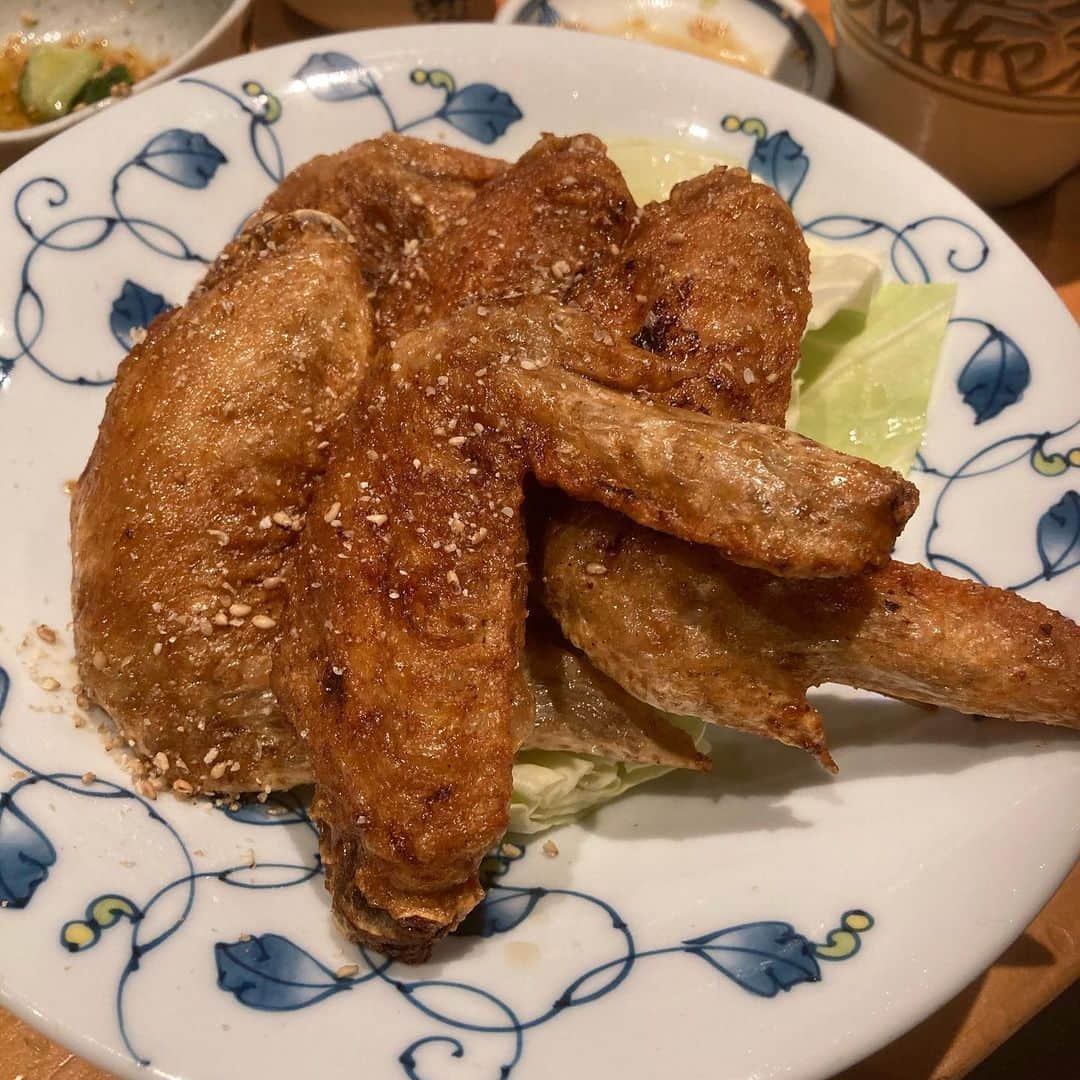 江川智晃さんのインスタグラム写真 - (江川智晃Instagram)「とり乃屋 メニューは少なめだけど、鶏肉が新鮮でさらに炭火で焼いてくれるから美味しい😏」12月3日 11時21分 - egatomo43