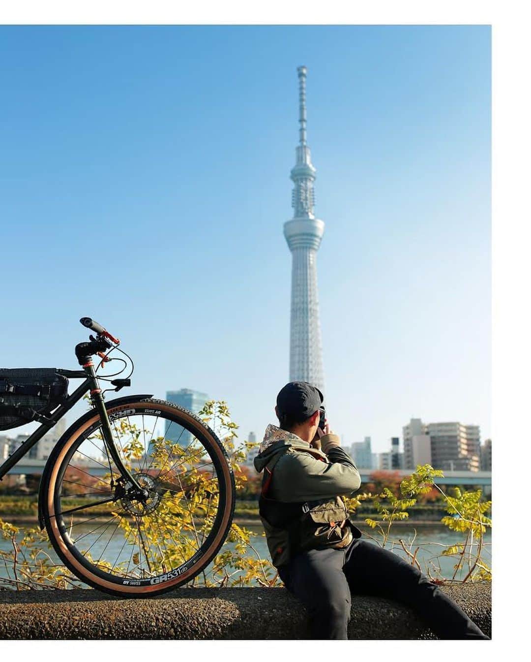 narifuri_japanさんのインスタグラム写真 - (narifuri_japanInstagram)「自転車通勤は自由でクリエイティブなもの。﻿ ﻿ 通勤路には様々な楽しみを見つけることができます。﻿ ﻿ 自分だけのMy通勤路を設定し、毎日がワクワクするような通勤を始めましょう。﻿ ﻿  ﻿ #ツーキンツール﻿ #narifuri﻿ #ナリフリ﻿」12月3日 12時08分 - narifuri_japan