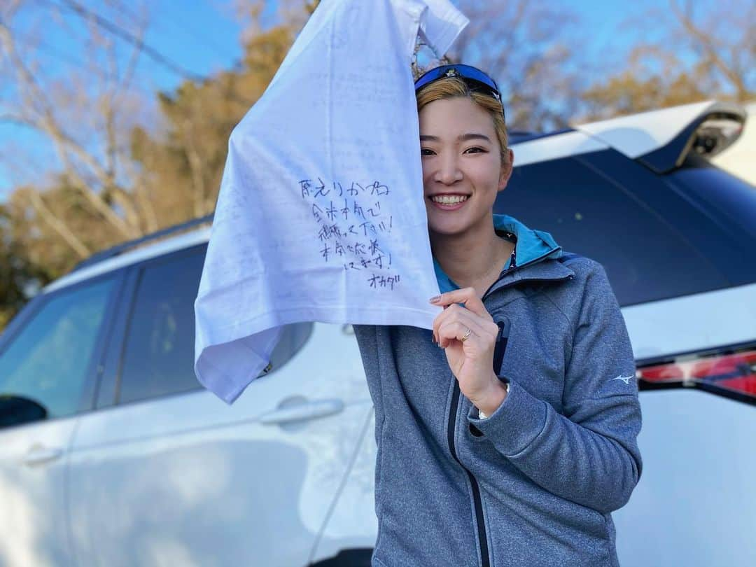 原英莉花さんのインスタグラム写真 - (原英莉花Instagram)「TSIグルーヴアンドスポーツの皆様から 全米オープン出場にあたって こんなに素敵な寄せ書きTシャツを 頂いちゃいました🥺🤍 ✴︎ かっこいいウェアを着用し 自分の力の限り 精一杯戦って参ります🙋🏼‍♀️ ✴︎ #素敵なスタッフの皆様 #本当にありがとうございます😊 #突然だったのでほぼノーメイクボサ子 ですが #サプライズすぎて感動でした #ドキドキ　#ワクワク　#🧚🏼‍♂️🤍」12月3日 13時14分 - warriorsmilerika_9