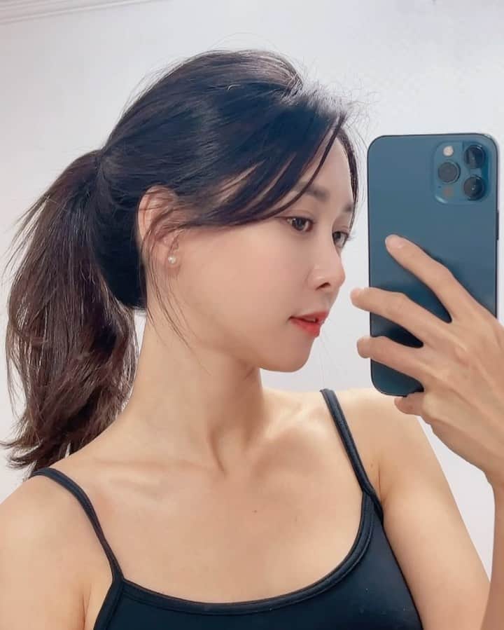 ホ・ヨンジュ のインスタグラム：「#phone12promax」