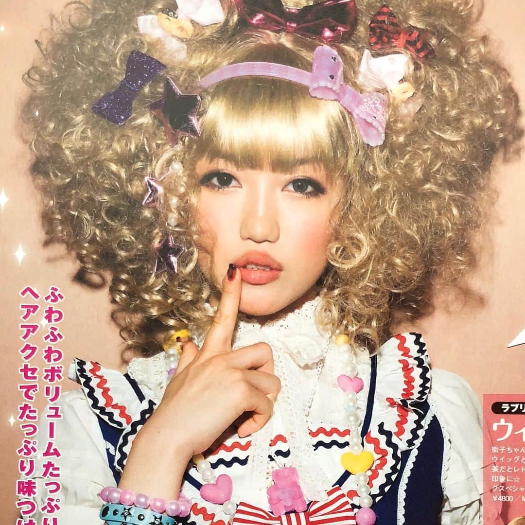 街子さんのインスタグラム写真 - (街子Instagram)「過去のヘアメイク  #kera  #makeup  #ヘアメイク #ロリータファッション」12月3日 14時02分 - machiko801