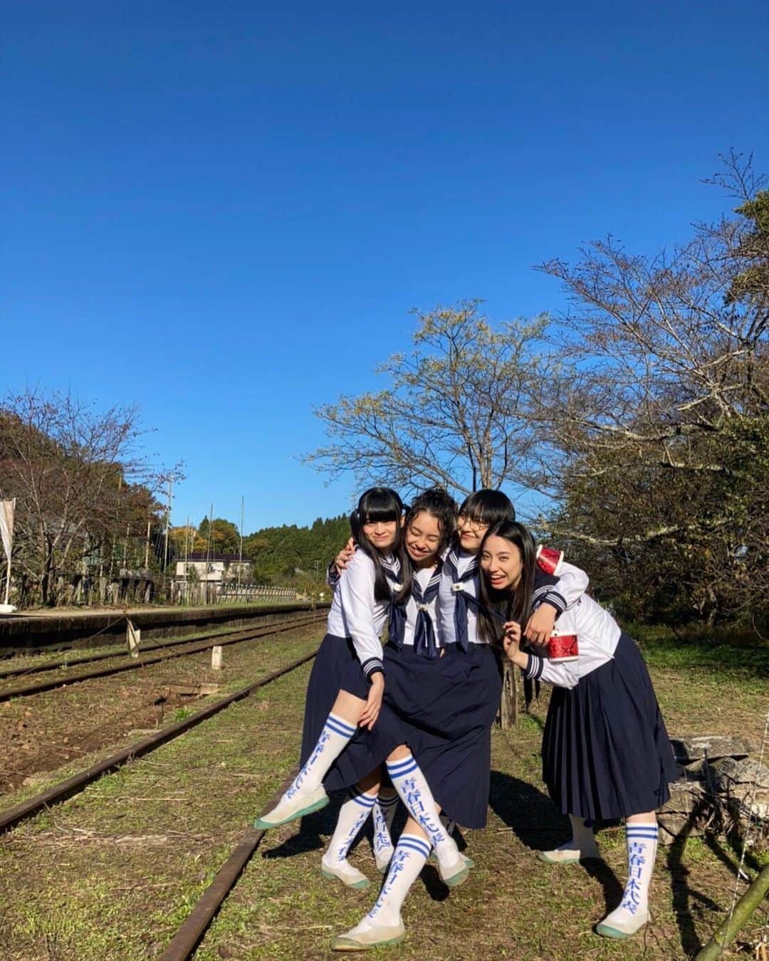 新しい学校のリーダーズのインスタグラム