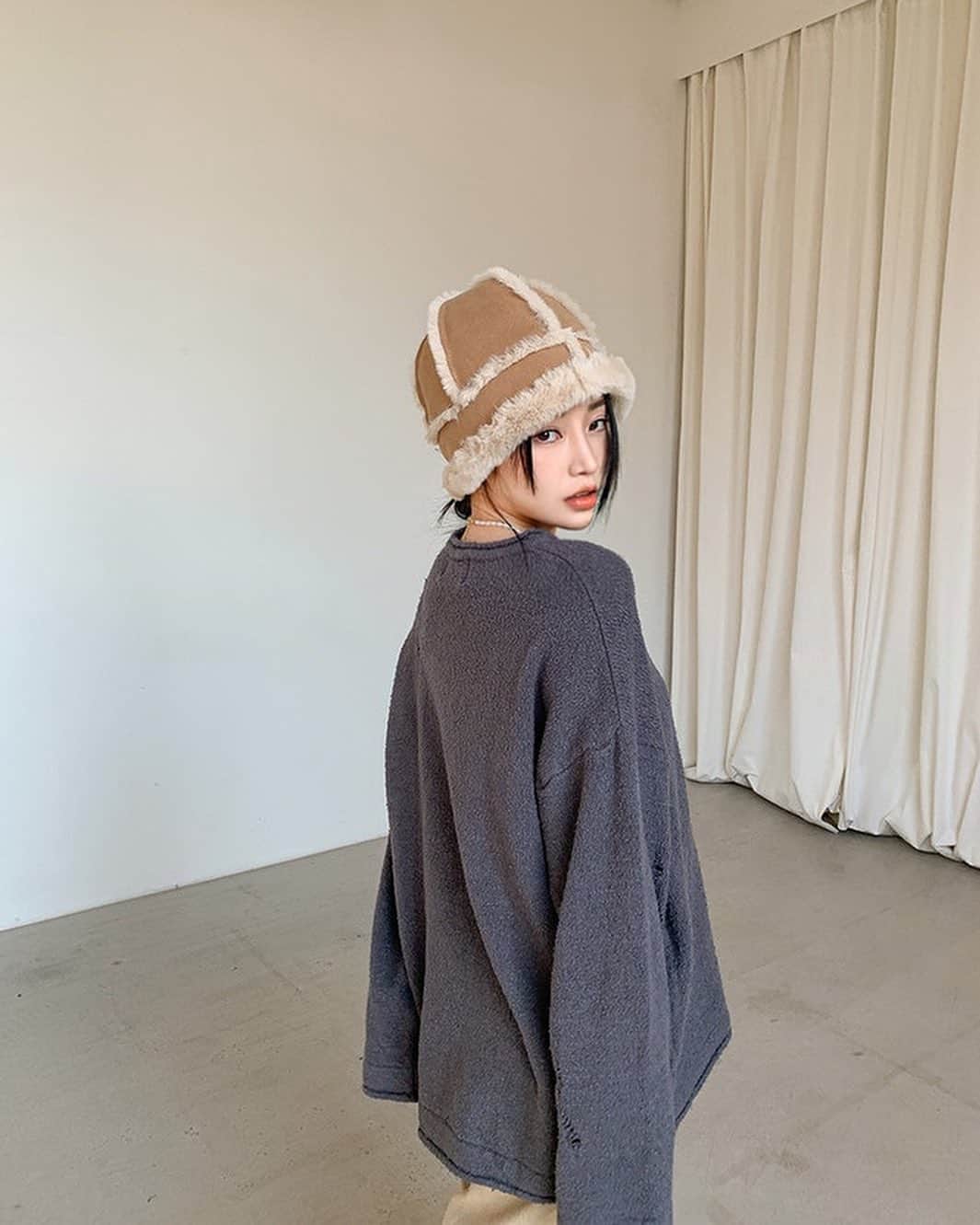 トキのインスタグラム：「겨울에도 따뜻하면서 여리여리하게🧚🏻🤍」