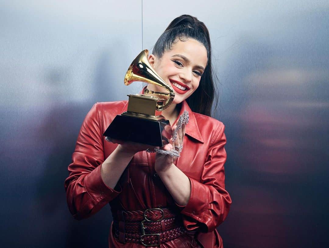 The GRAMMYsさんのインスタグラム写真 - (The GRAMMYsInstagram)「First-time GRAMMY nominees who took home their first award that same year at the 62nd #GRAMMYs. ❤️  Who will make history next year? 🎵」12月3日 14時55分 - recordingacademy
