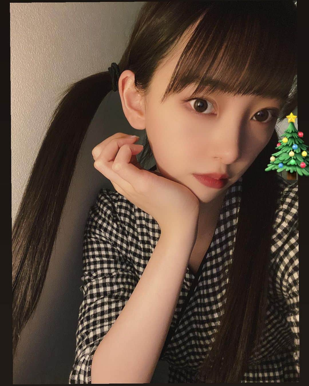 堀未央奈さんのインスタグラム写真 - (堀未央奈Instagram)「💫  お姉ちゃんがお家でふざけて ツインテールをしていたので わたしも真似して高めツイン🤣☺️  #乃木坂46 #堀未央奈」12月3日 15時10分 - horimiona_official