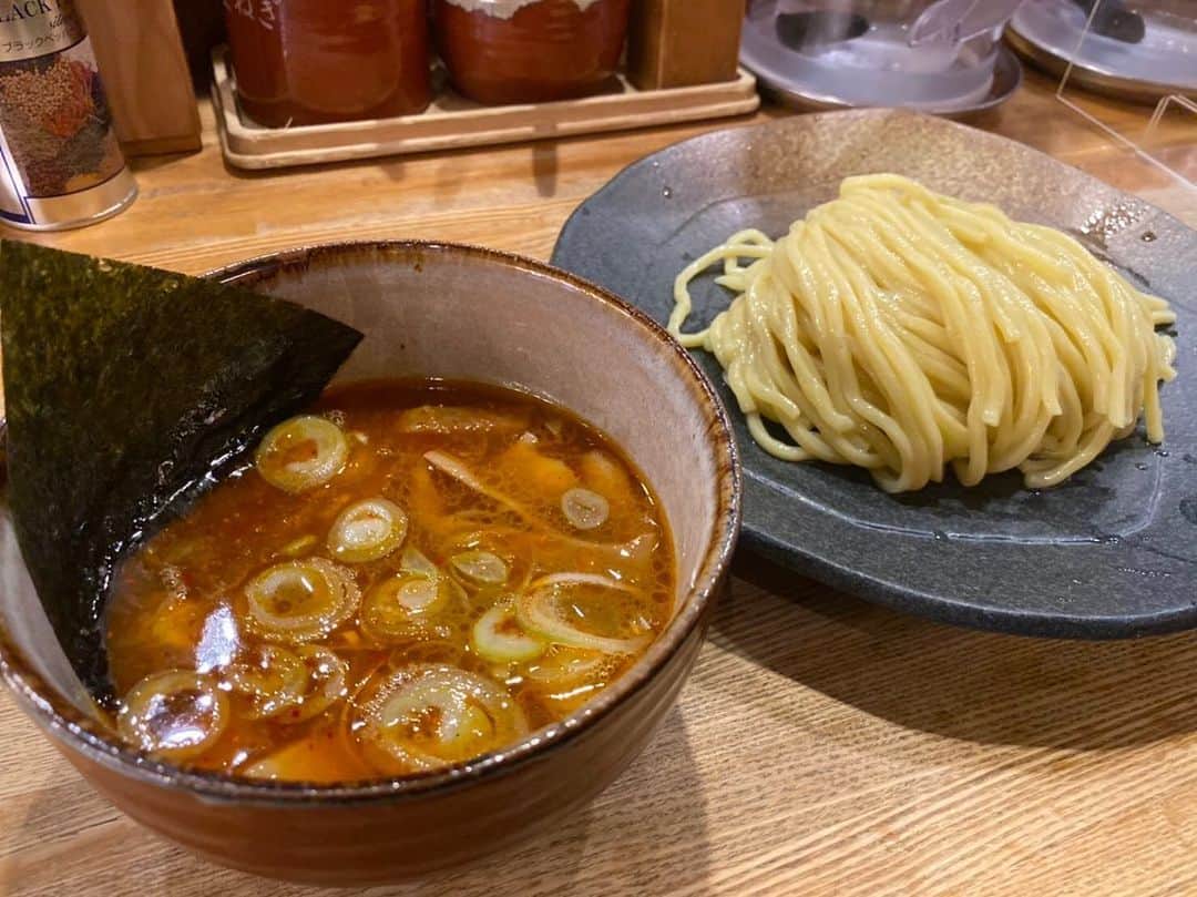 大沢文也のインスタグラム：「ラーメン最近好きなんだよな。 食うのはいつも絶対につけ麺です。  #ラーメン #らーめん #拉麺 #🍜 #🍥 #つけ麺 #麺活 #麺」