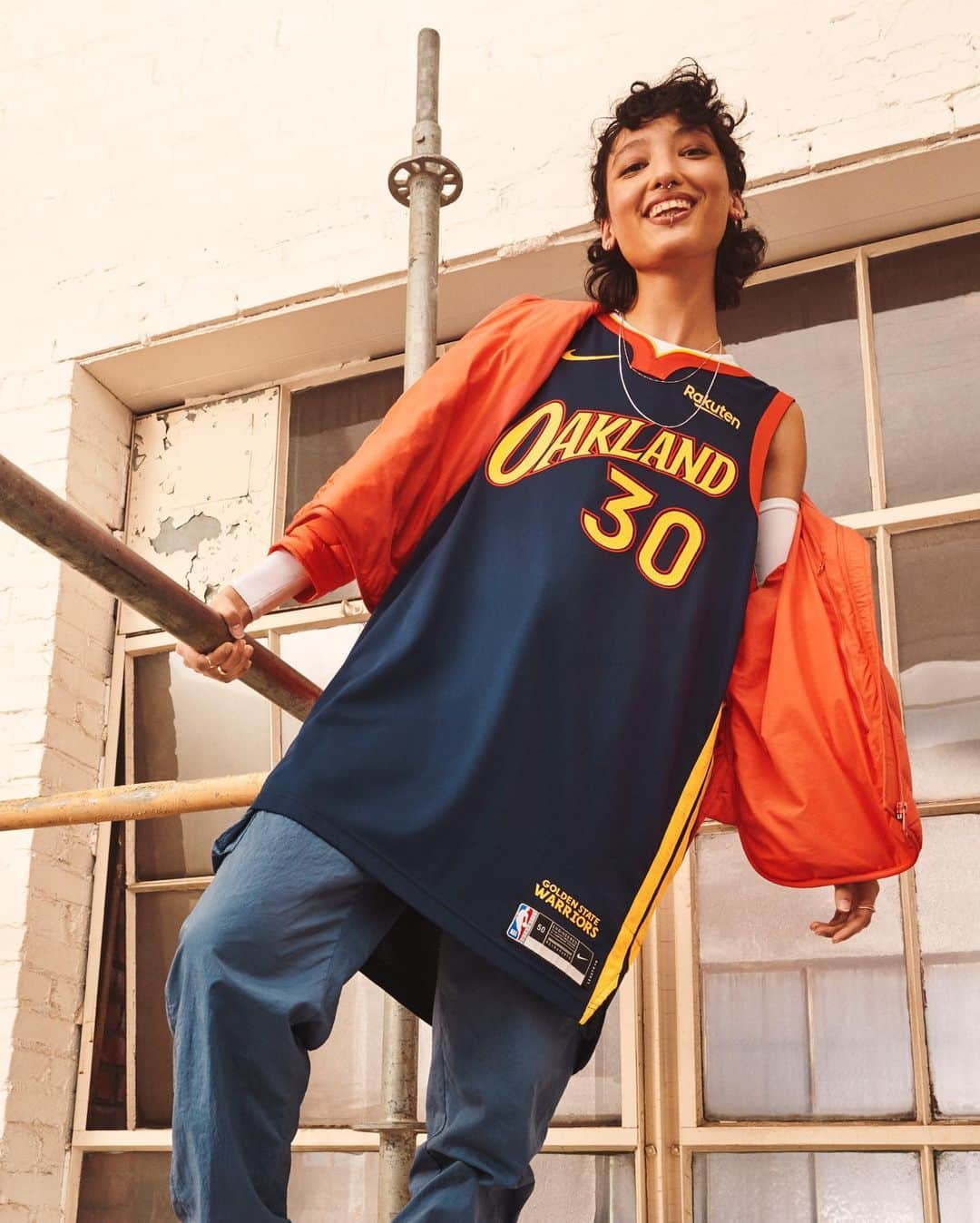Nike Basketballさんのインスタグラム写真 - (Nike BasketballInstagram)「Heart of a Legacy.  The 2020-21 Nike NBA City Edition Jersey Collection represents each team’s vibrant history, present and future through design details that only come from digging for deep stories true to the fans and all the franchises. The fourth wave of the series is dedicated to peeling back the unique layers of each city and uncovering the stories that define each community.  Hit the 🔗 in bio to explore the collection. #NBACityEdition」12月4日 0時36分 - nikebasketball