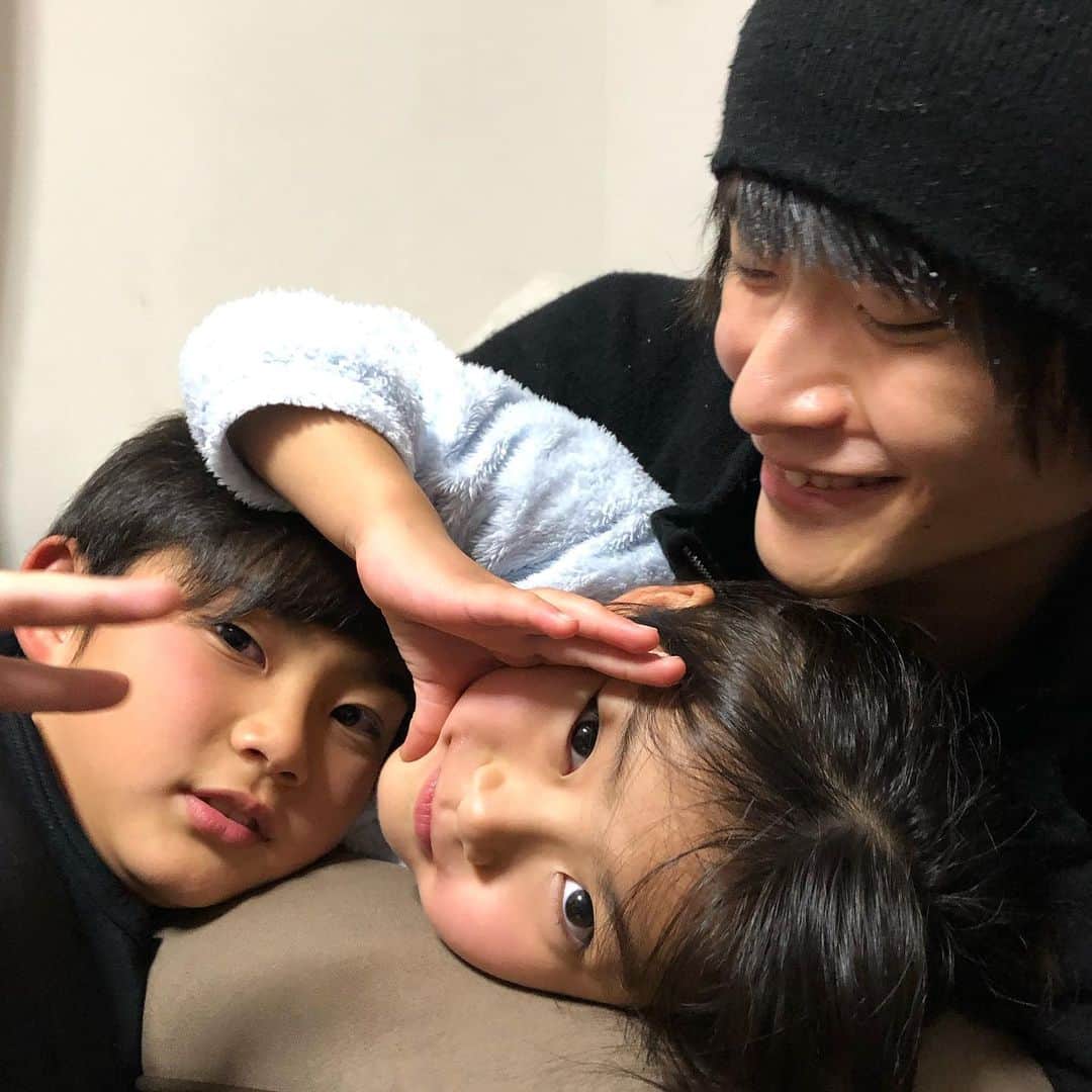 のインスタグラム：「🥰🥰🥰  #子煩悩な一重」