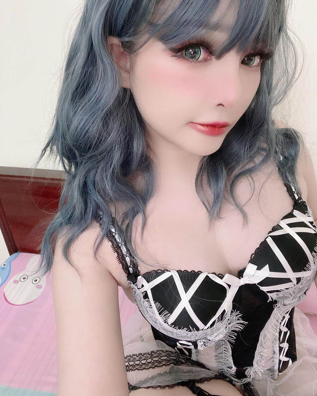 ミミちゃんさんのインスタグラム写真 - (ミミちゃんInstagram)「Miss me :< I’m so bussy :( miss everyone here so bad >~< #asian #asiangirl #cosplayer #sexycosplayer」12月4日 1時42分 - mimichan.259