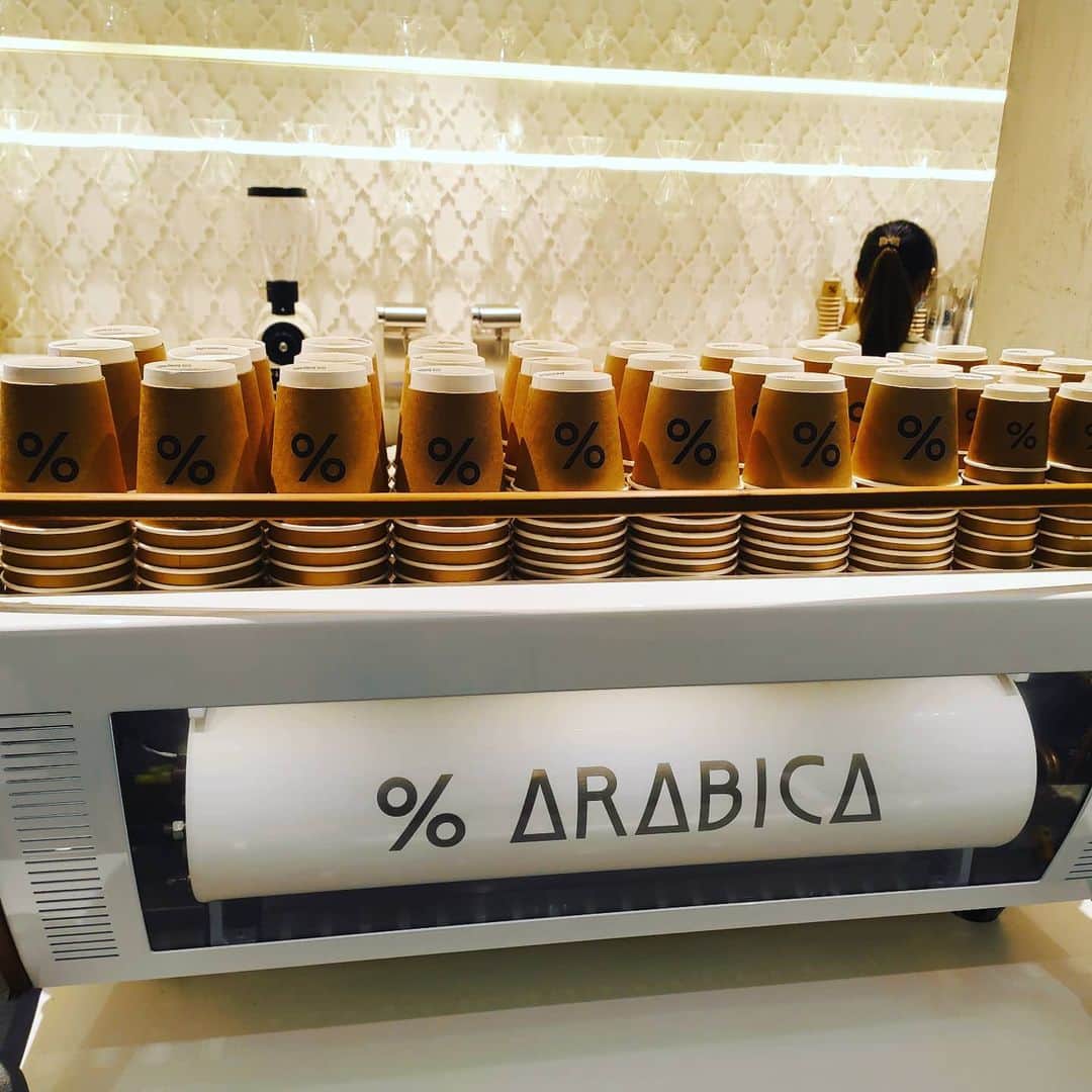 有坂翔太さんのインスタグラム写真 - (有坂翔太Instagram)「If you want to drink coffee in Singapore, this shop is my recommendation　 ここがオススメのcoffeeショップ。」12月3日 17時11分 - shotaarisaka