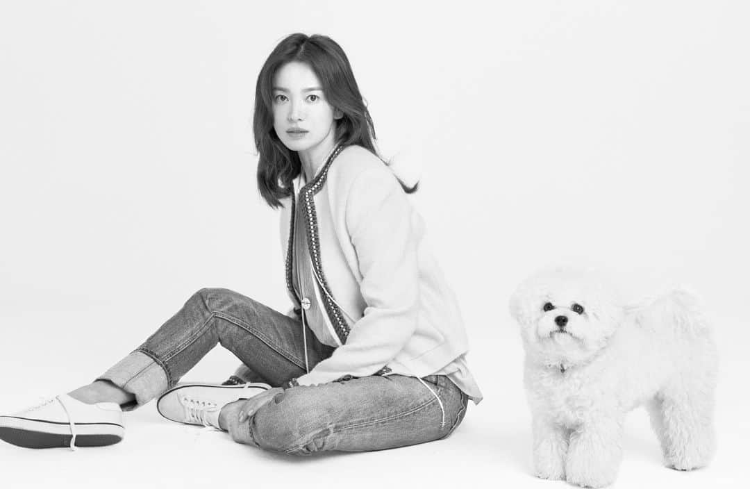 ソン・ヘギョさんのインスタグラム写真 - (ソン・ヘギョInstagram)「@voguehongkong   B컷 🐶」12月3日 17時37分 - kyo1122