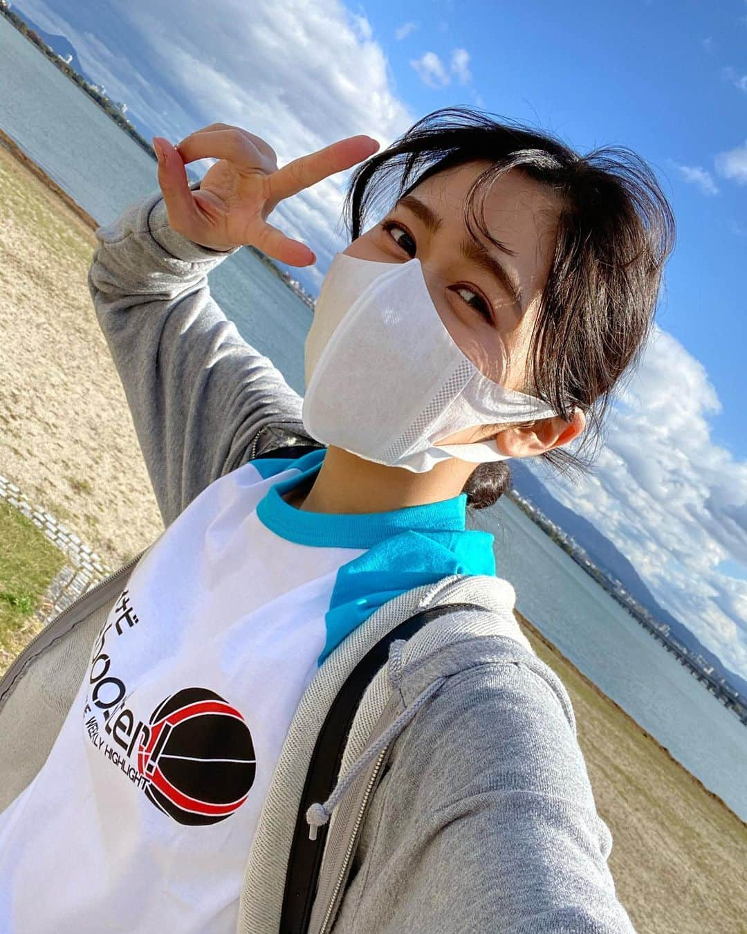 浅野杏奈さんのインスタグラム写真 - (浅野杏奈Instagram)「滋賀レイクスターズの村上駿斗選手🏀﻿ 昨日の試合、勝利おめでとうございます✨﻿ ﻿ 村上選手インタビュー風景は﻿ 本日22:00〜BS11﻿ 「マイナビ Be a booster! 」﻿ にて放送です！！﻿ ﻿ #bs11bab #Bリーグ #バスケットボール ﻿ #バスケ　#滋賀レイクスターズ」12月3日 18時29分 - this.is.anna_box