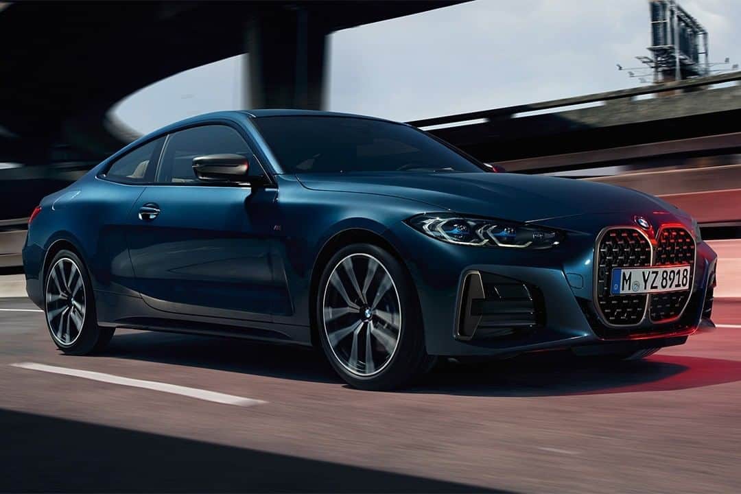 のインスタグラム：「駆り立てるエレガンス。ニューBMW 4シリーズ。  個性を描き出すラインの魔法。 すべてのデザインは、ここから始まる。  続きは今日のストーリーズよりご覧いただけます。  #THE4 #BMW #BMWJapan #駆けぬける歓び」
