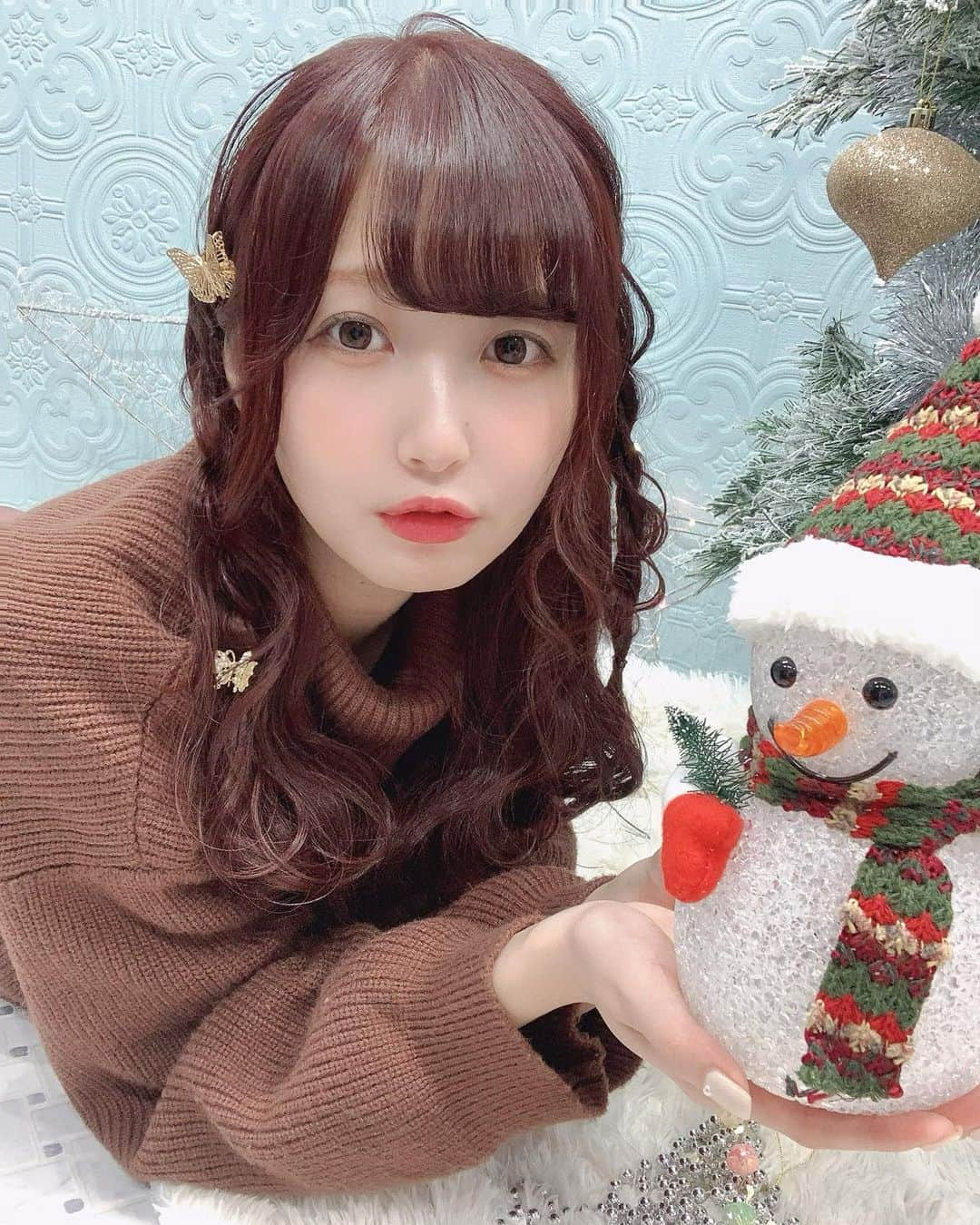 なっちゃんのインスタグラム：「もうすぐクリスマスですね🎄💝  #ヘアアレンジ」