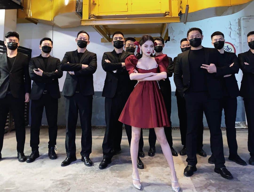 リン・シャオザイさんのインスタグラム写真 - (リン・シャオザイInstagram)「😎」12月3日 19時36分 - hanalin_z