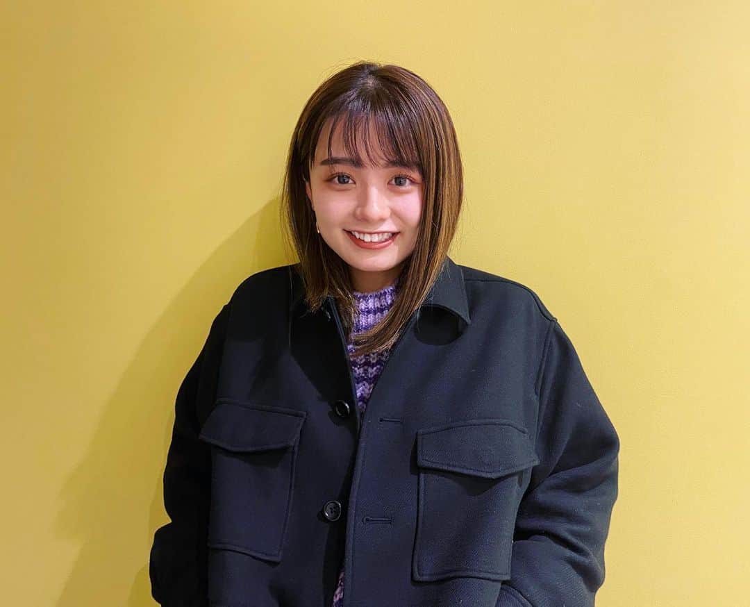 のインスタグラム：「📺今夜26:20~ テレビ朝日 『 #歌カツ ！～歌うま中高生応援プロジェクト～』　に出演させて頂きます！  📺ABEMATVでは、今夜23:00～完全版配信です！！🌟  シンガーソングライターを目指されている、高校生の皆さんの歌声を聞かせてもったり、お話をさせてもらって、 私自身も沢山学ばせて頂きました！！  ぜひ！！皆さん！今夜、観てください☺️☺️  #歌カツ #シンガーソングライター #テレビ朝日」