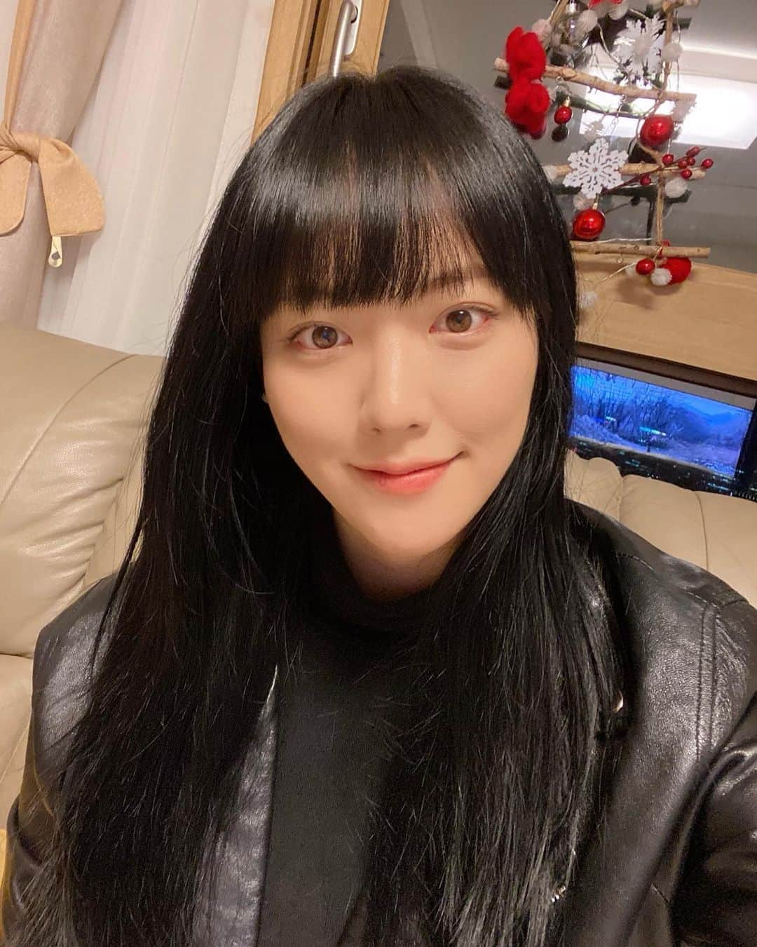 ライムさんのインスタグラム写真 - (ライムInstagram)「오랜만이얌 🤚🏻」12月3日 19時40分 - hv_juhwa