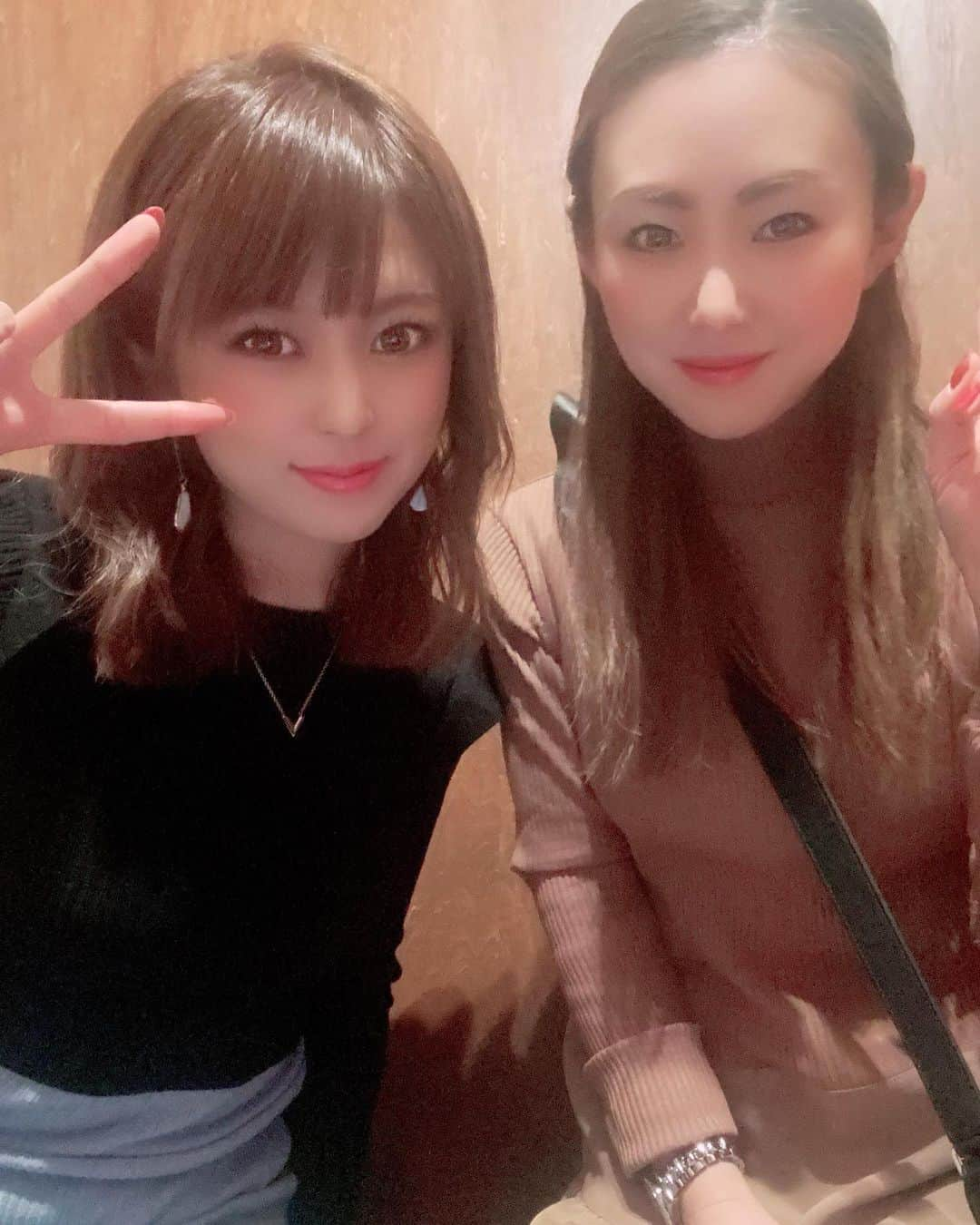 坂之下侑子さんのインスタグラム写真 - (坂之下侑子Instagram)「小、中学の同級生のりなとランチへ🍽💗  ずっと私が喋り倒してて😅  話し聞いてもらってスッキリしました🥰  ランチも美味しすぎて✨  楽しかったなー🤍🤍  次回会うのも楽しみです🙃💕 #小、中学 #同級生 #楽しすぎた #前髪切りました #💗💗💗」12月3日 19時43分 - yukiko_s0403