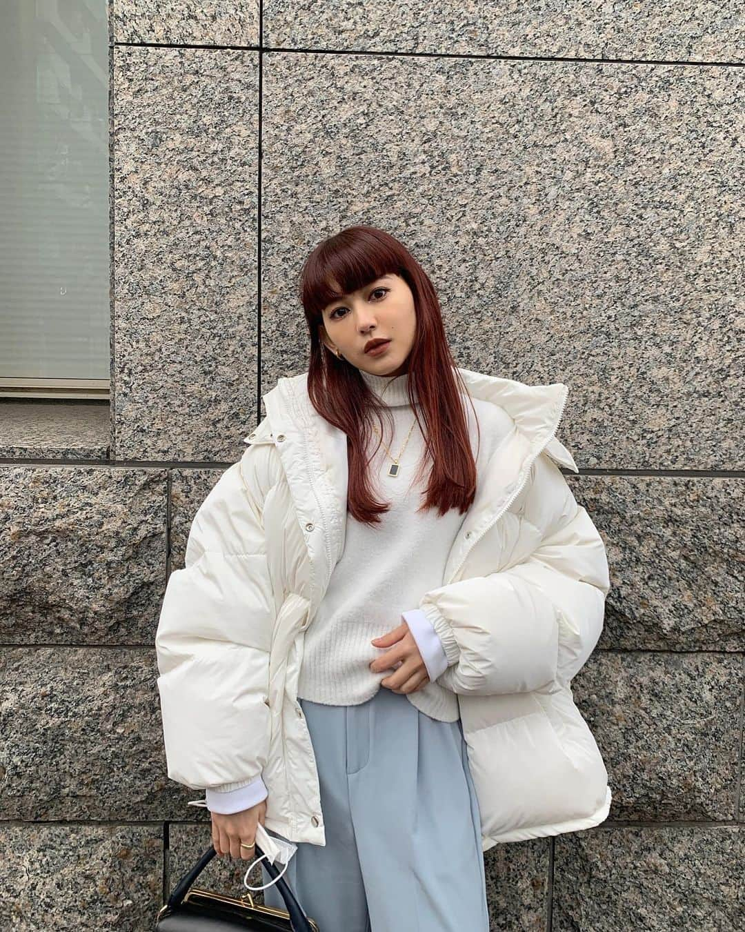 菅沼ゆり（ゆりっぱ）さんのインスタグラム写真 - (菅沼ゆり（ゆりっぱ）Instagram)「@nylonjapan × @yurippa93  コラボ服(セットアップ)は 明日の17:59で予約終了です☃️ 今日の153cmコーデ。に パンツを取り入れて☺︎ . 無地のセットアップは 素材がポリエステル98%なのでシワになりにくく形状記憶性も高いのでストンと形綺麗が保ちやすい。 乾きやすく洗濯もしやすいよ◎」12月3日 20時11分 - yurippa93