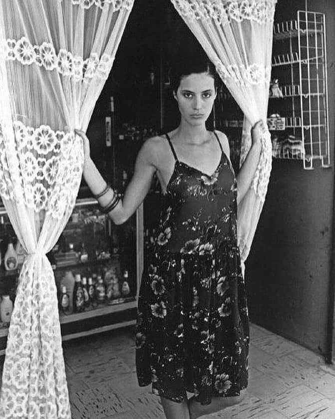 Meganさんのインスタグラム写真 - (MeganInstagram)「Photo by Ferdinando Scianna 〰 Oxaca, Mexico, 1988 . . . . #ferdinandoscianna #oxaca #mexico」12月3日 20時05分 - zanzan_domus