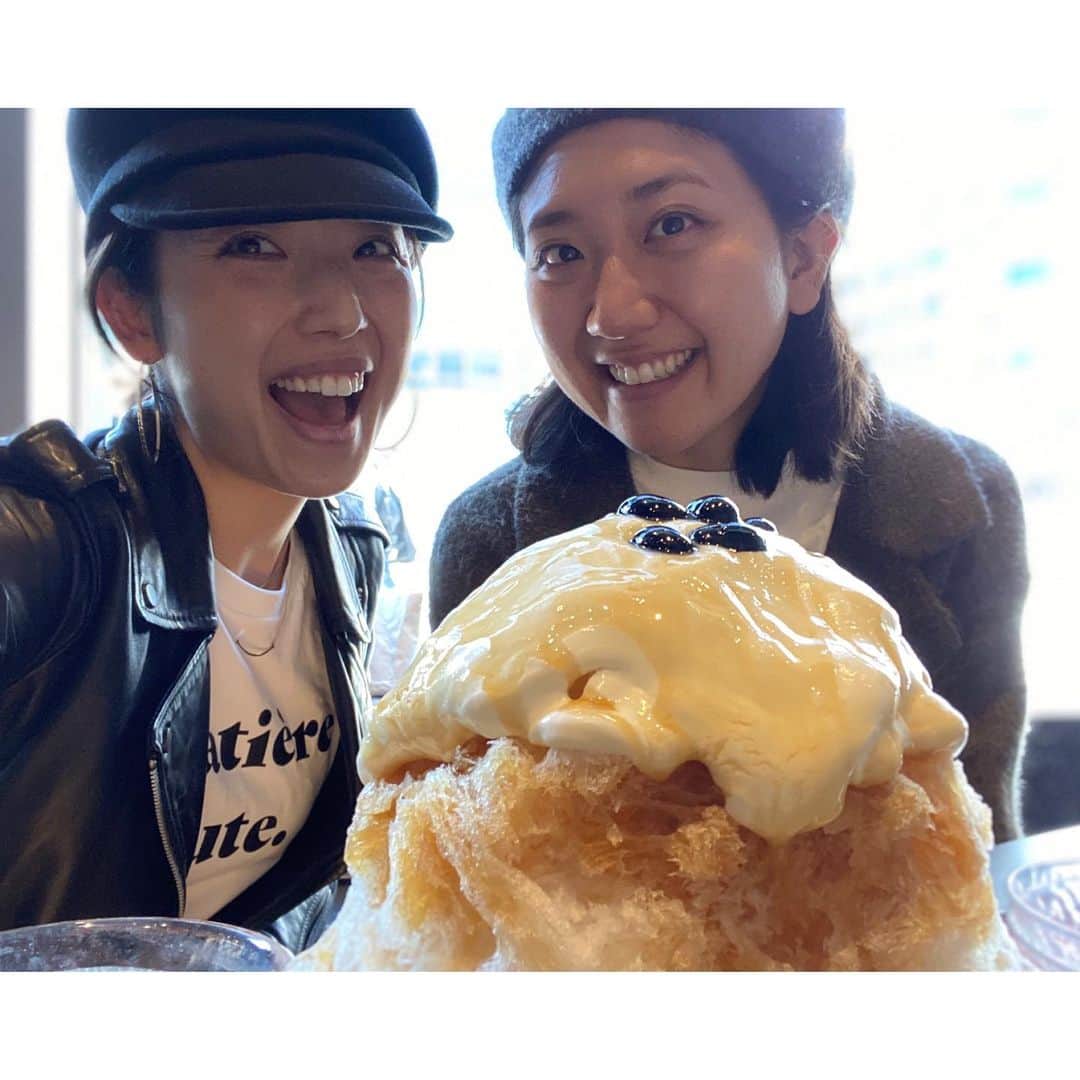 太田彩乃のインスタグラム：「振り返りかき氷🍧 10月ごろのみたらし氷と無花果氷。お腹いっぱいになるご褒美かき氷。 @kuriya.otona   妹が帰国したらとにかく一緒にかき氷が食べたくて…連れて行きたいところも行ってみたいところも沢山！少しずつ追っかけながらアップしていこーっと🍧 . . #ayano氷_memo #かき氷 #カキ氷 #氷活 #かき氷はやめられない」