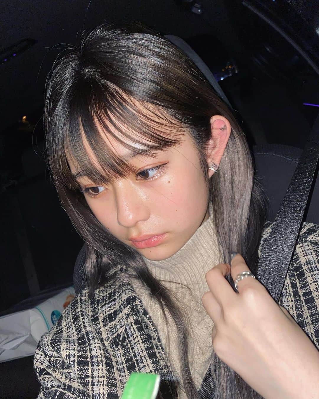 かれんのインスタグラム：「裸眼貧血day」