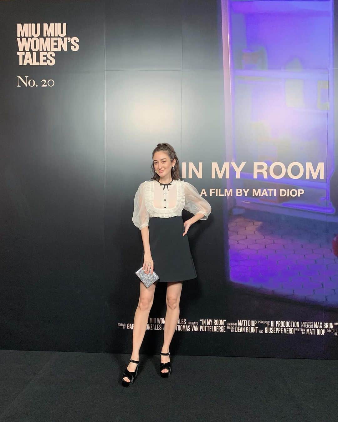 オードリー亜谷香のインスタグラム：「About last night 🤍 Thank you @miumiu for dressing me up to the nines! #miumiu #womenstales   **Face mask was worn at all times except for the photo. Screening was also socially distanced**」