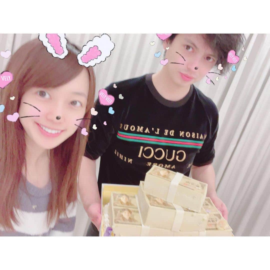 のインスタグラム：「アレクHAPPY BIRTHDAY💓💓💓  こっそり準備してたプレゼントだよ〜ん笑  @alexanderfriends  #happybirthday」