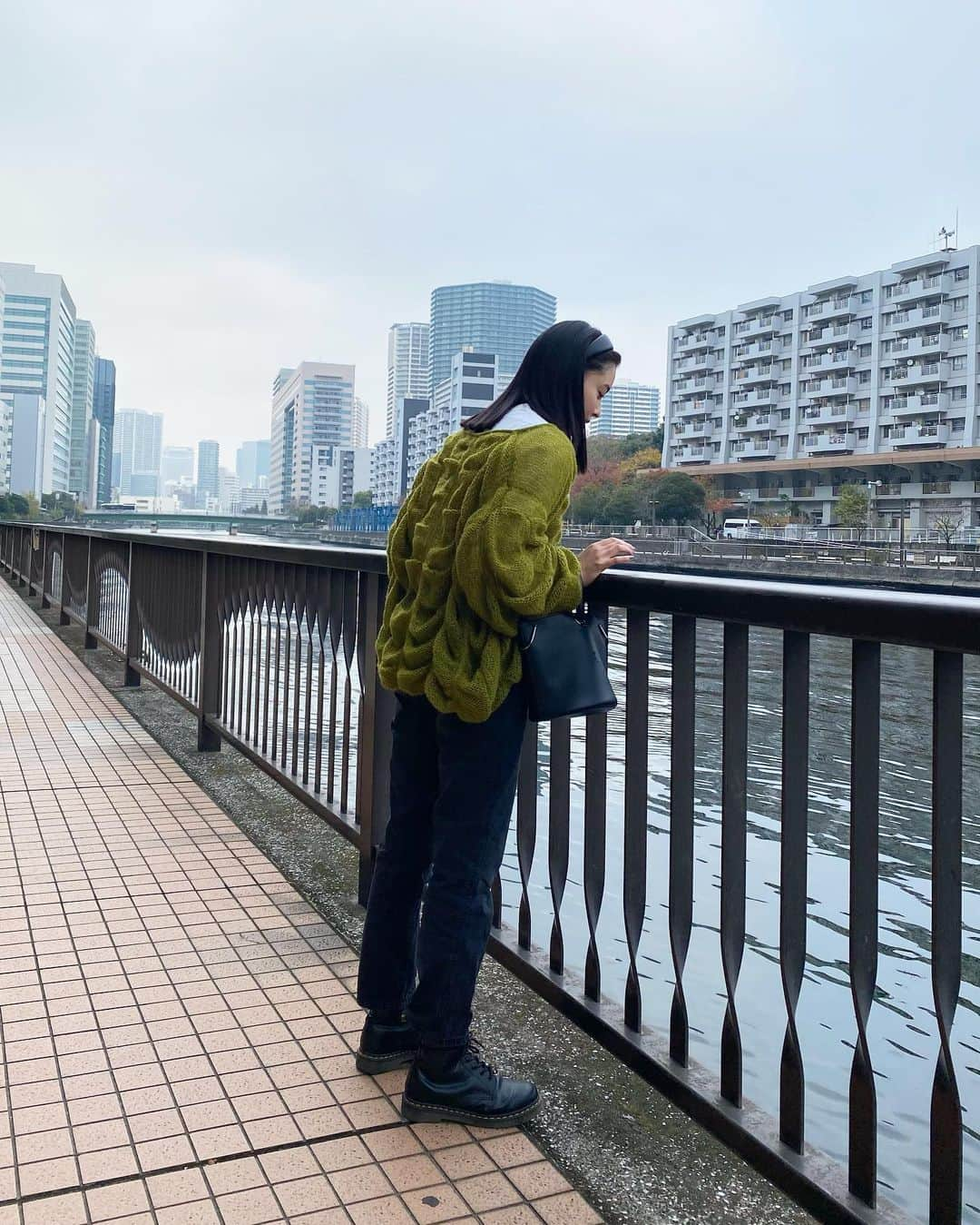 人見古都音さんのインスタグラム写真 - (人見古都音Instagram)「冬の散歩も悪くないな〜って🍃」12月3日 20時29分 - kotone_hitomi