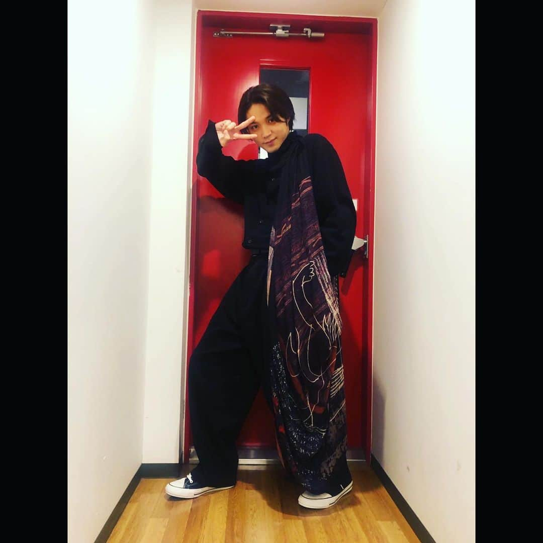 磯村勇斗さんのインスタグラム写真 - (磯村勇斗Instagram)「.  今日は取材デイ  #ASF #アクターズショートフィルム #WOWOW #yohjiyamamoto  #limifeu」12月3日 20時43分 - hayato_isomura